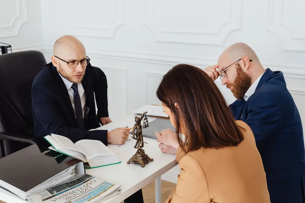 Project management trainer delivering a PRINCE2 training session